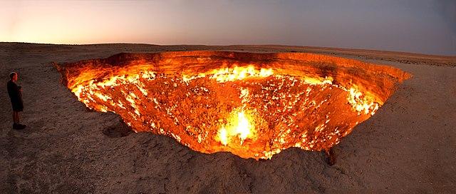 Darvasa gas crater panorama 1 10 مکان اعجاب انگیز