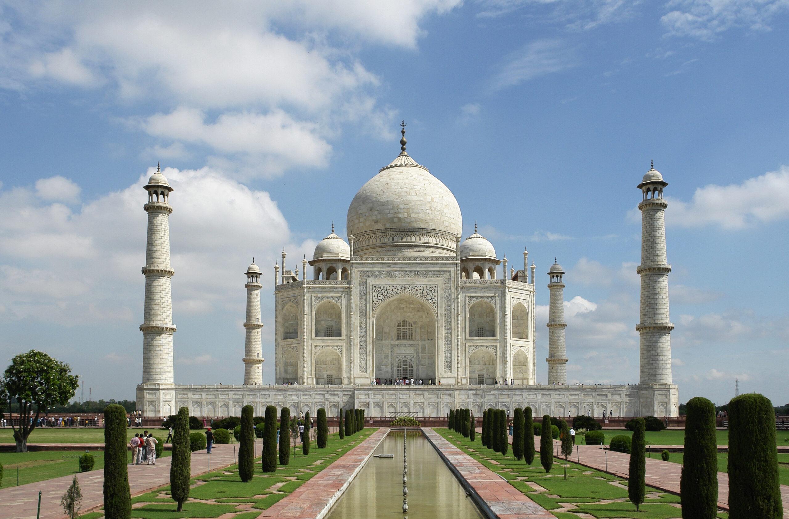 Taj Mahal scaled صنعت توریسم و گردشگری